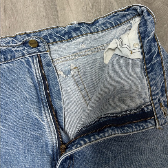 Carhartt Classic Distressed Blue Denim Jeans Men’s Size 42x34 - Picture 4 of 10